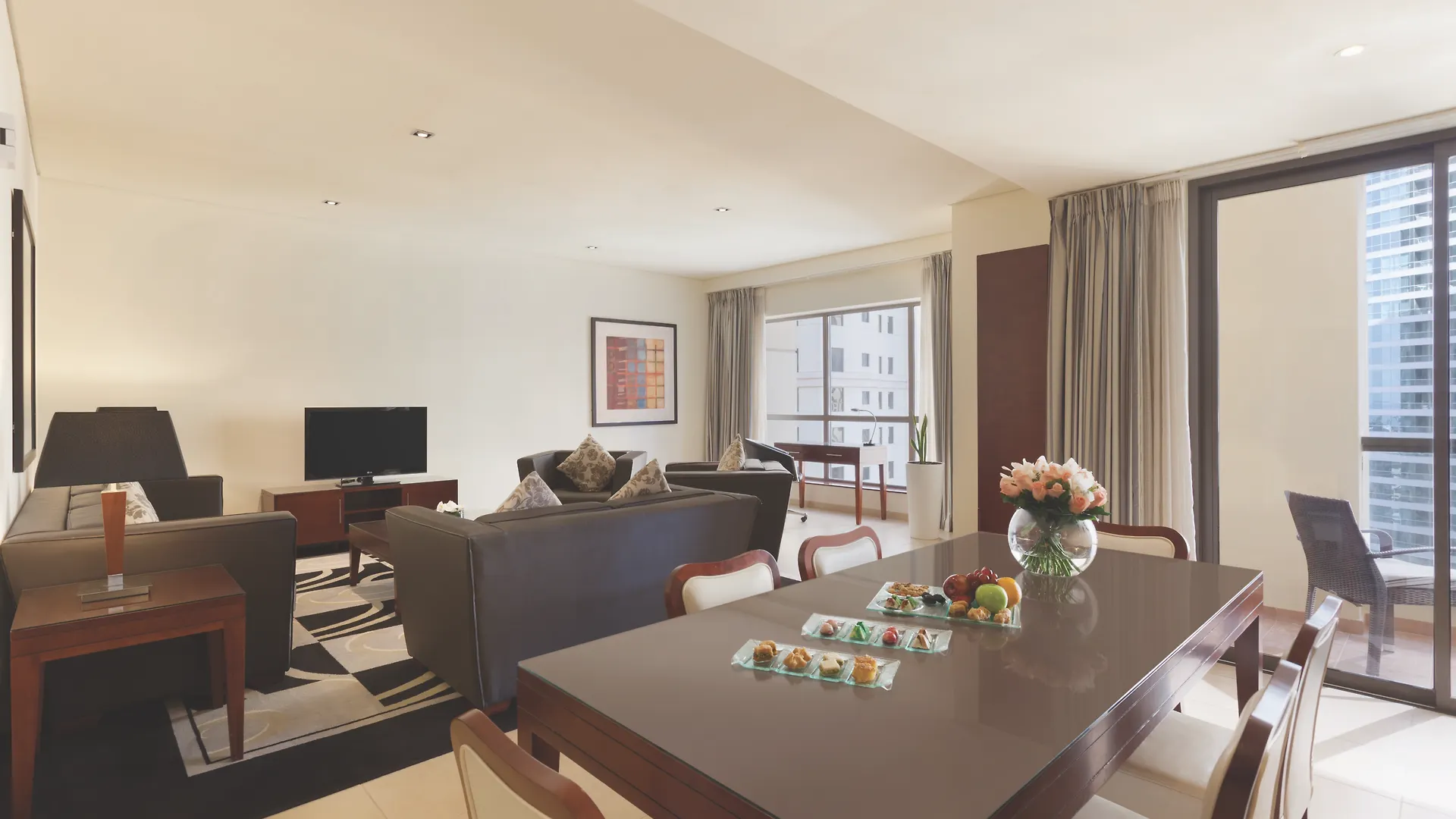 Delta Hotels By Marriott Jumeirah Beach, Дубай