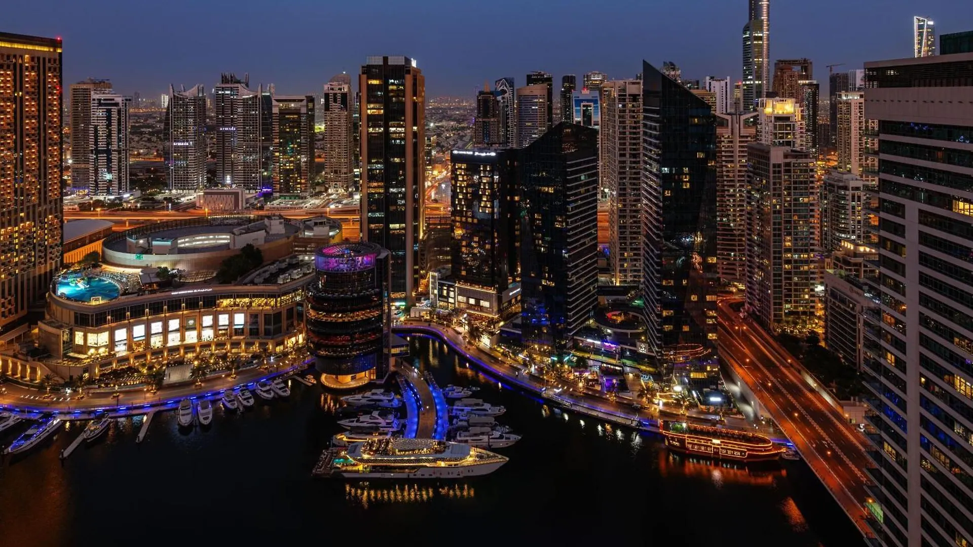 Delta Hotels By Marriott Jumeirah Beach, Дубай