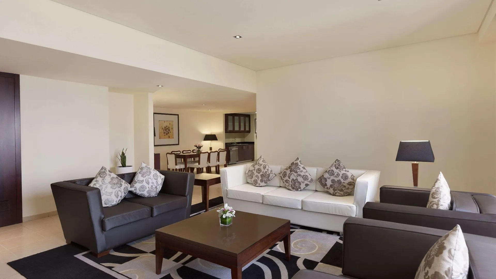 Delta Hotels By Marriott Jumeirah Beach, Dubai 4*,