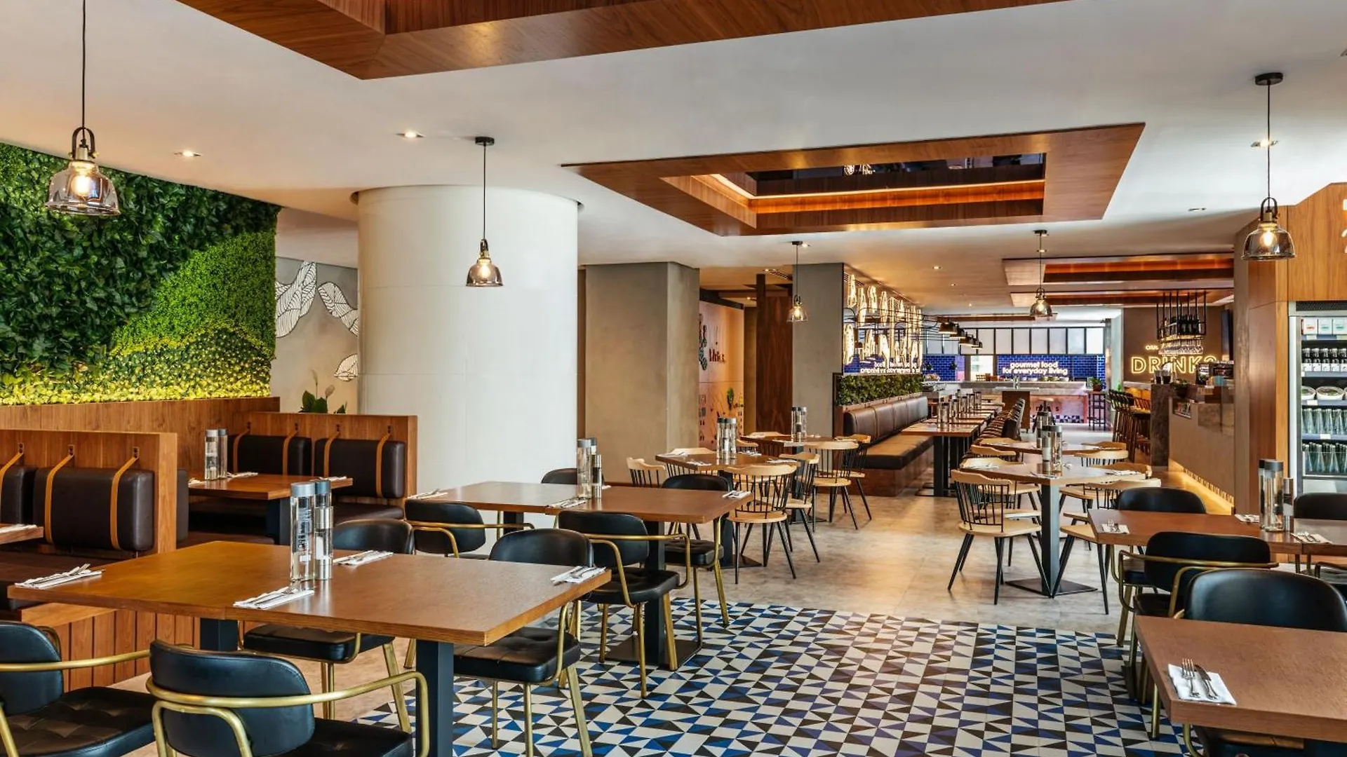 ****  Delta Hotels By Marriott Jumeirah Beach, Dubai Emirati Arabi Uniti